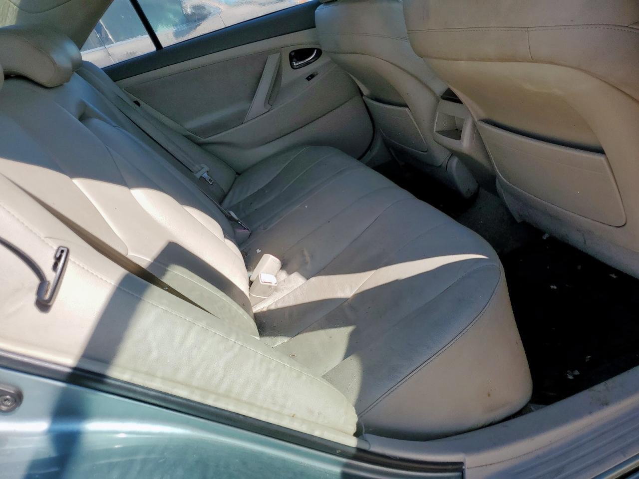 2011 TOYOTA CAMRY