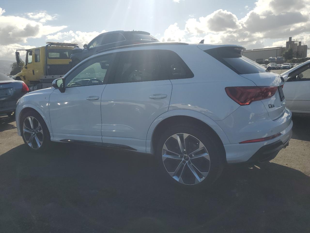 2022 AUDI Q3