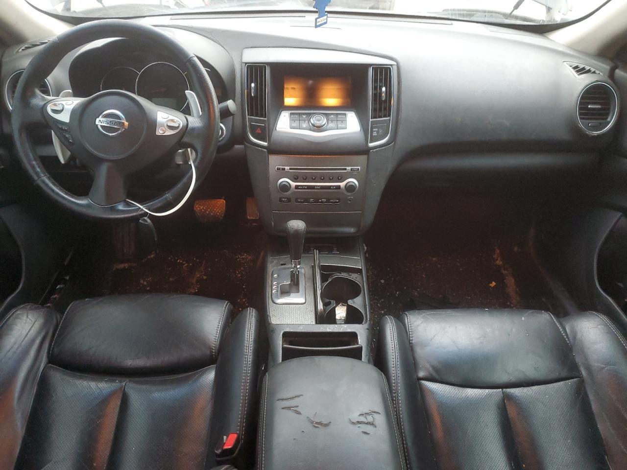 2011 NISSAN Maxima