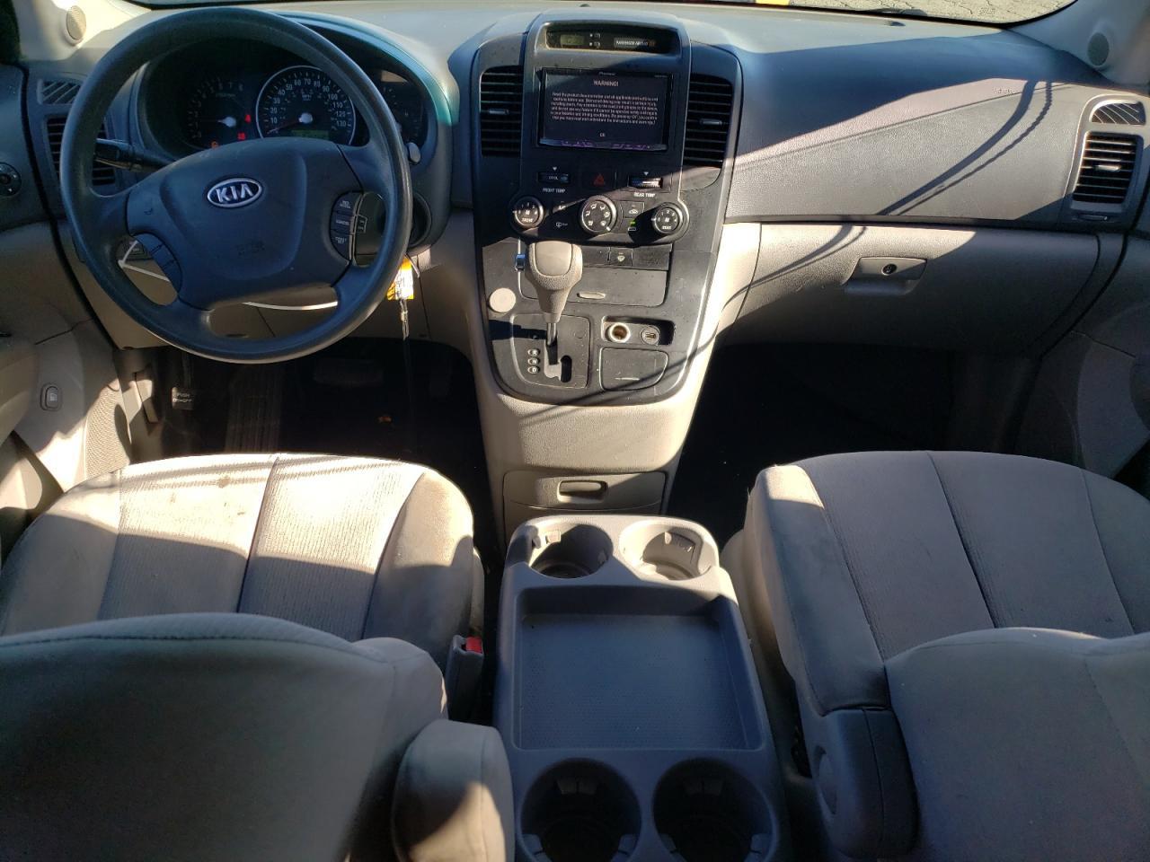2009 KIA SEDONA