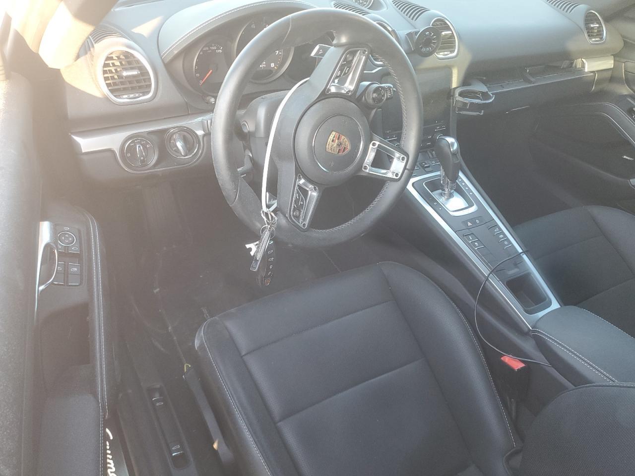 2024 PORSCHE Cayman