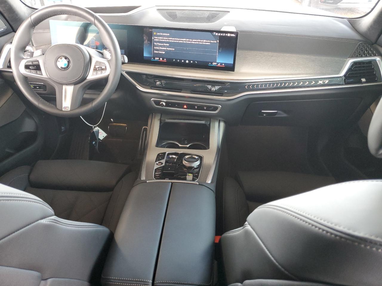 2026 BMW X7