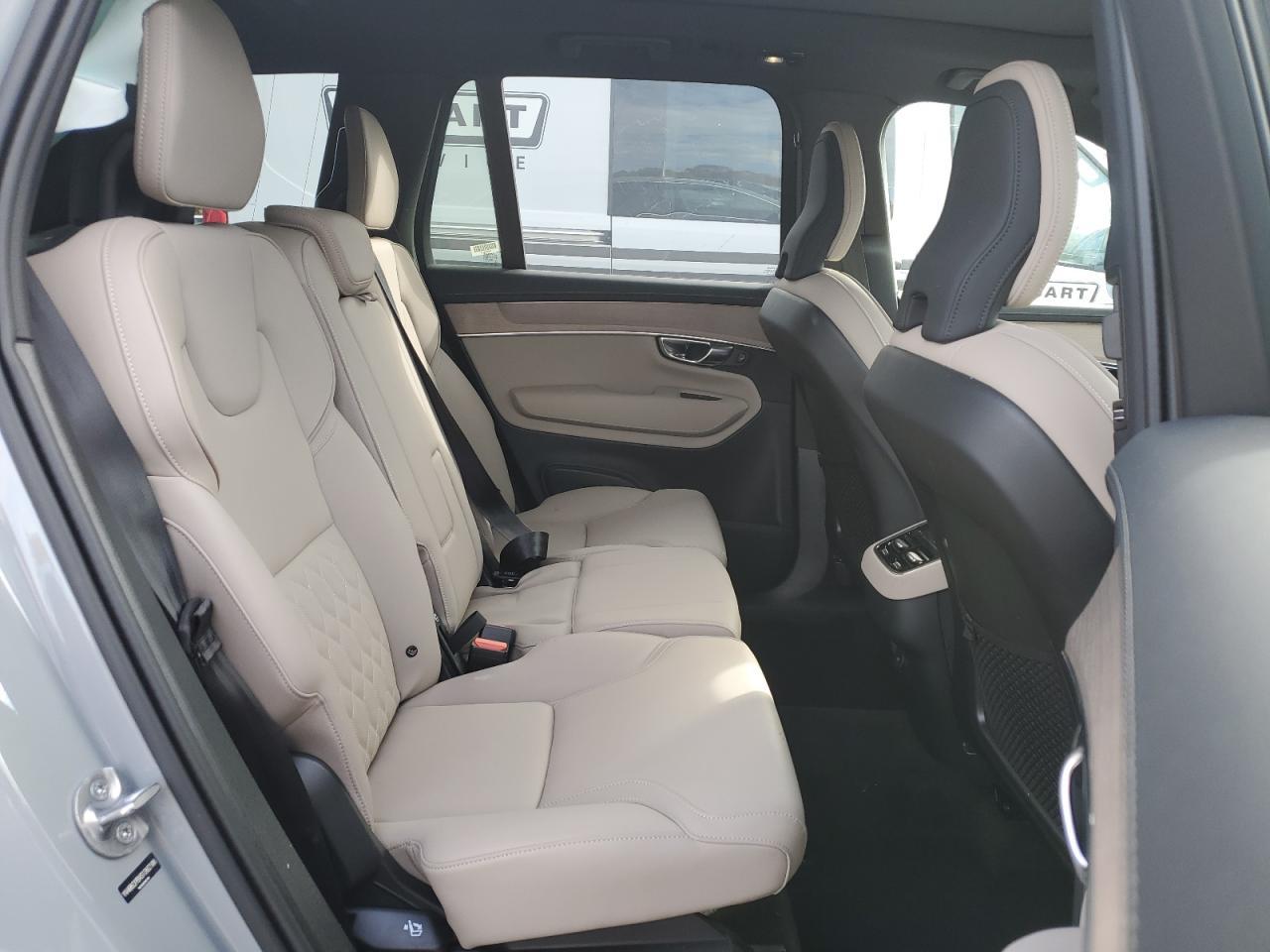 2025 VOLVO XC90