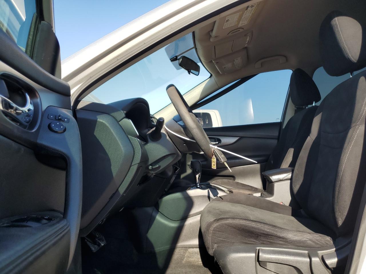2015 NISSAN ROGUE