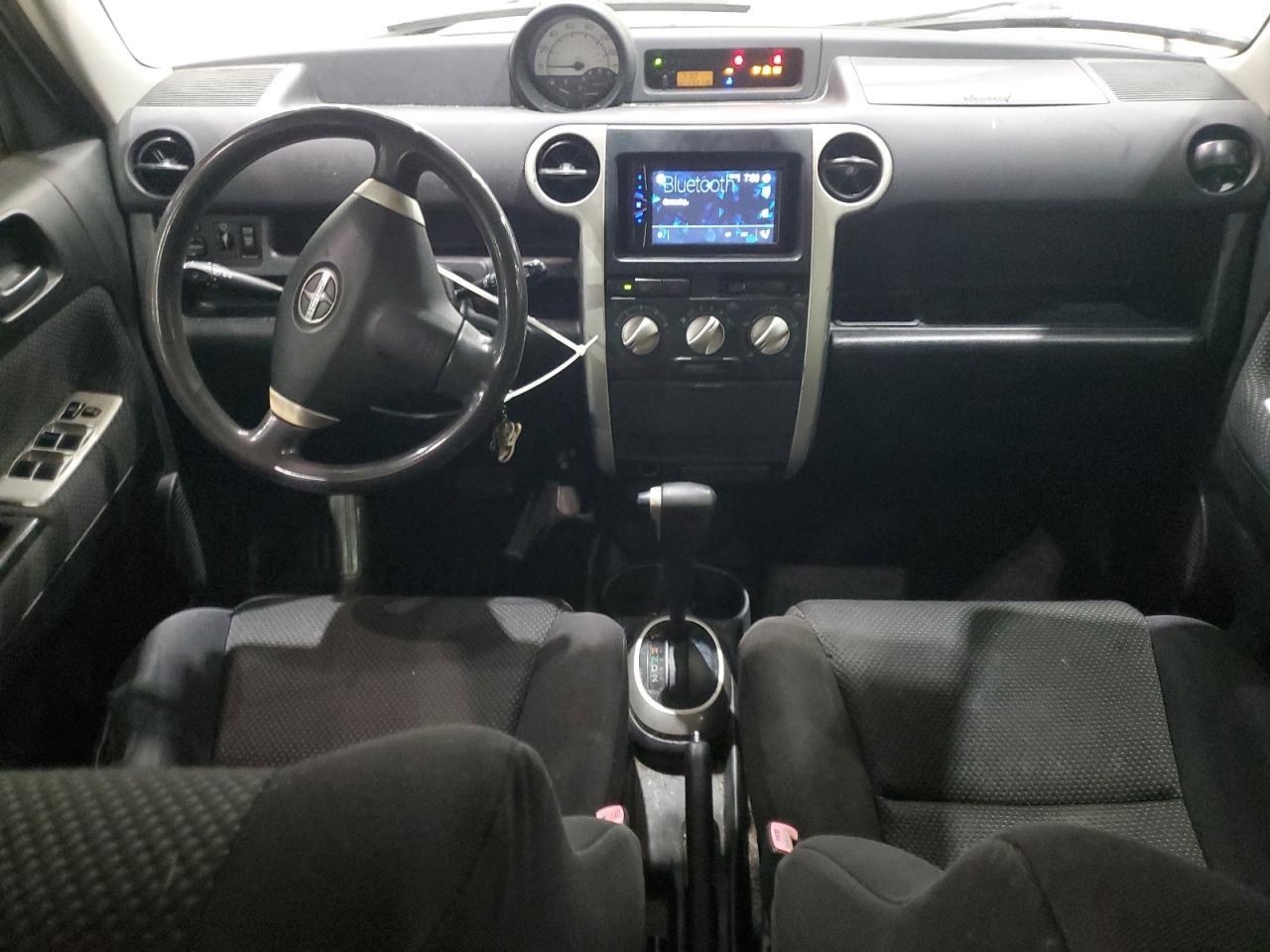 2005 TOYOTA SCION