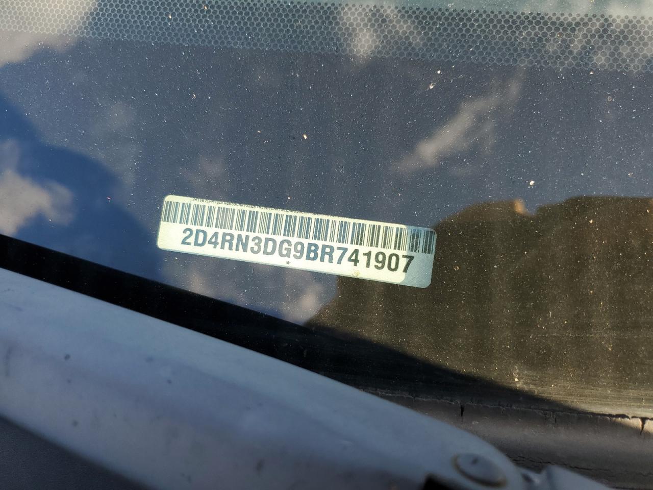 2011 DODGE GRAND CARAVAN