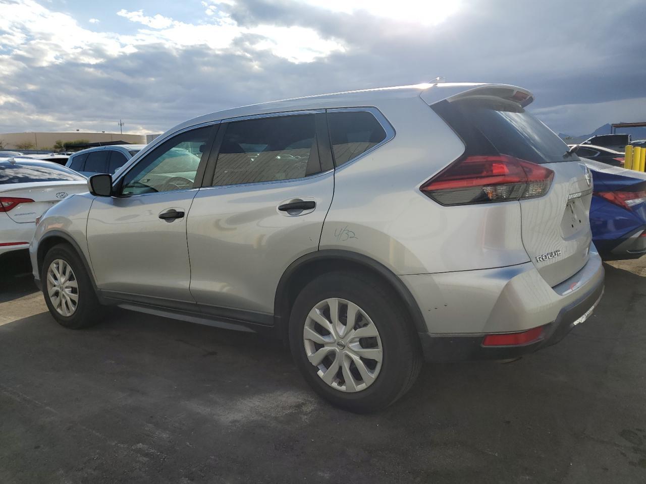 2017 NISSAN ROGUE