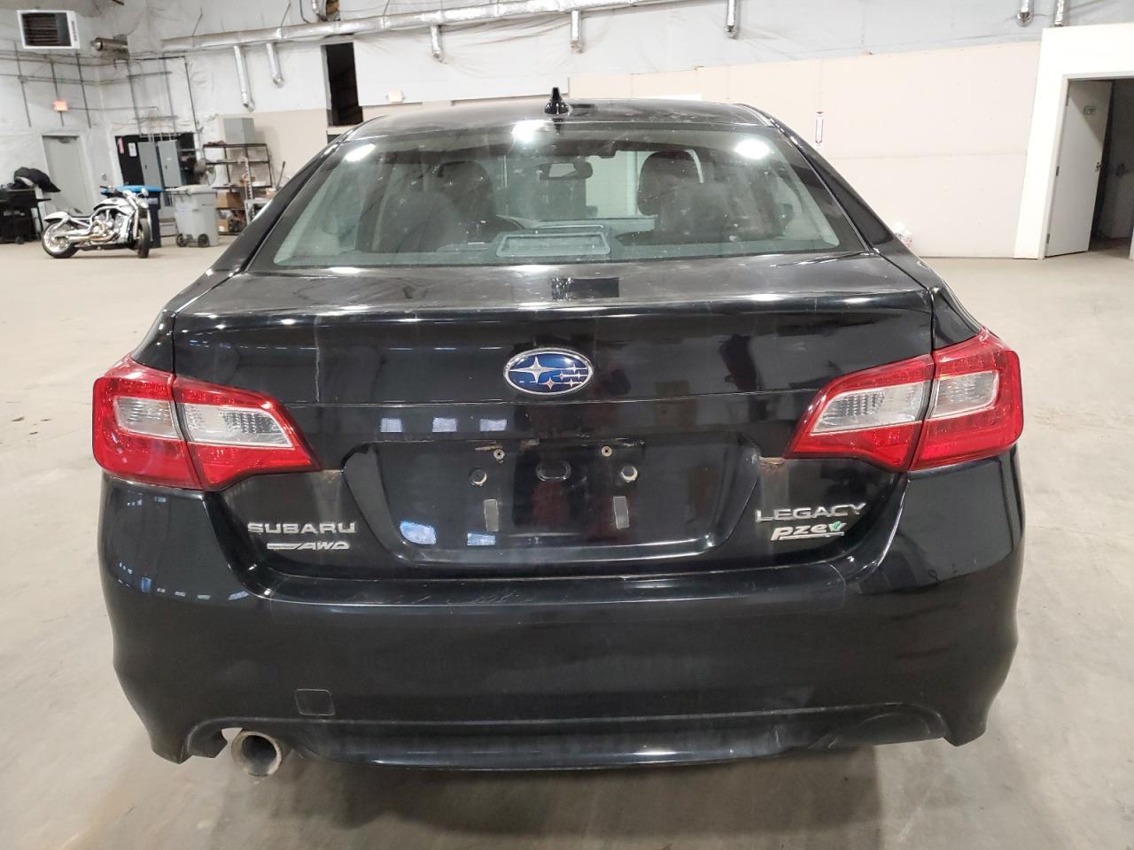2016 SUBARU Legacy