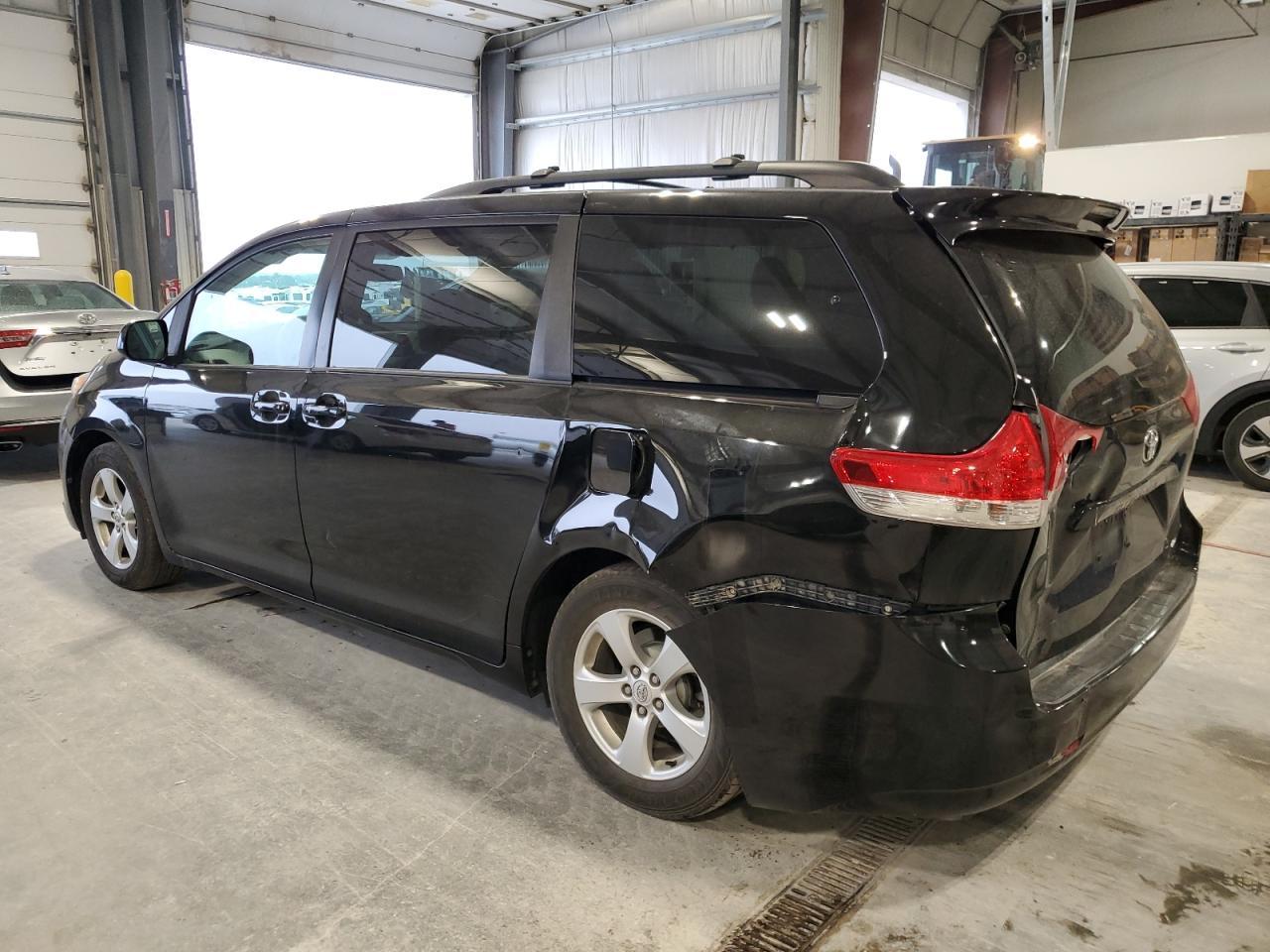 2013 TOYOTA SIENNA