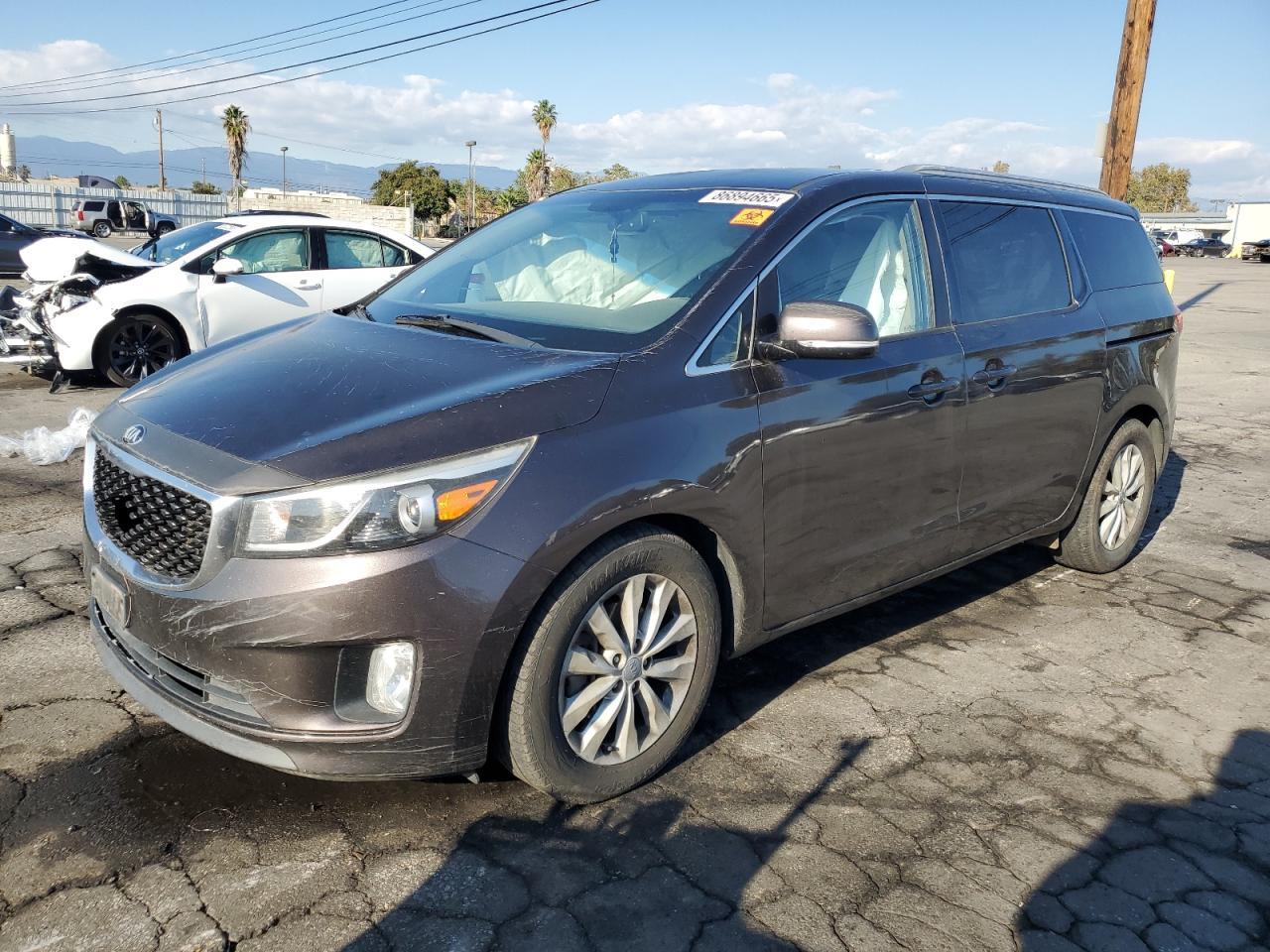 2016 KIA SEDONA