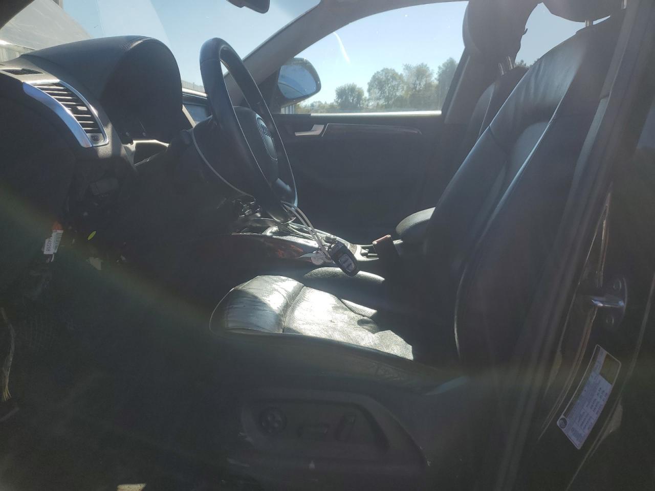 2011 AUDI Q5