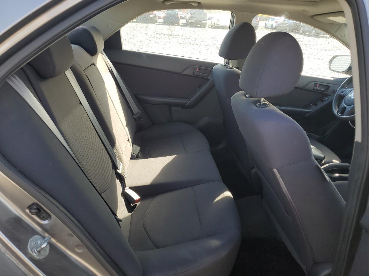 2010 KIA FORTE