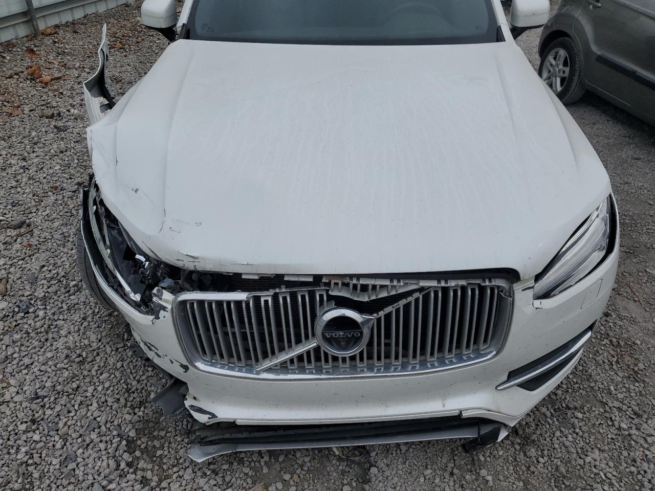 2018 VOLVO XC90