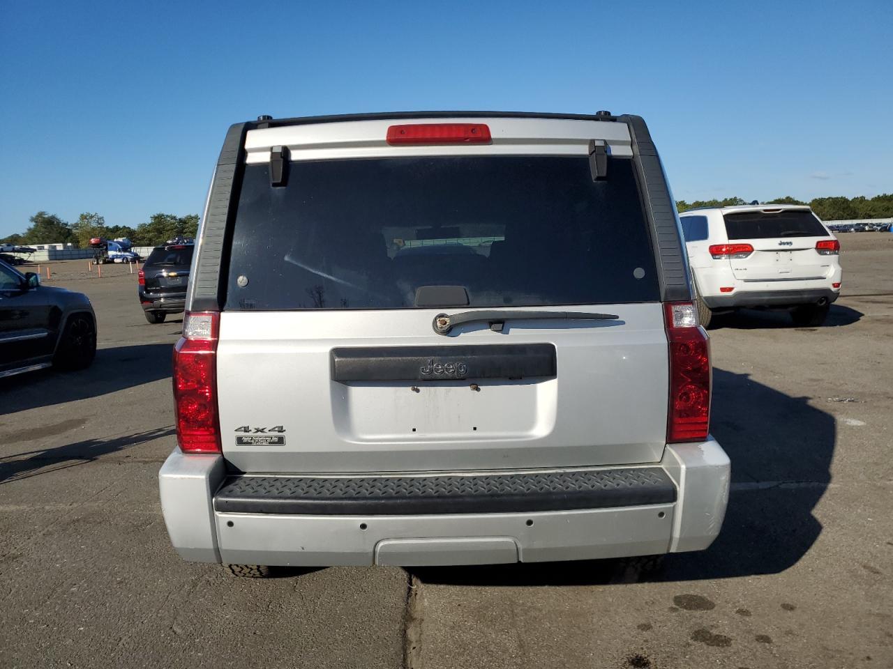 2008 JEEP Commander