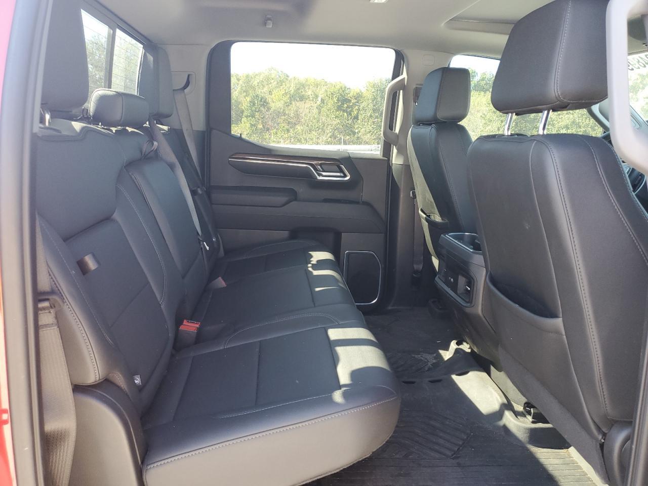 2024 CHEVROLET Silverado