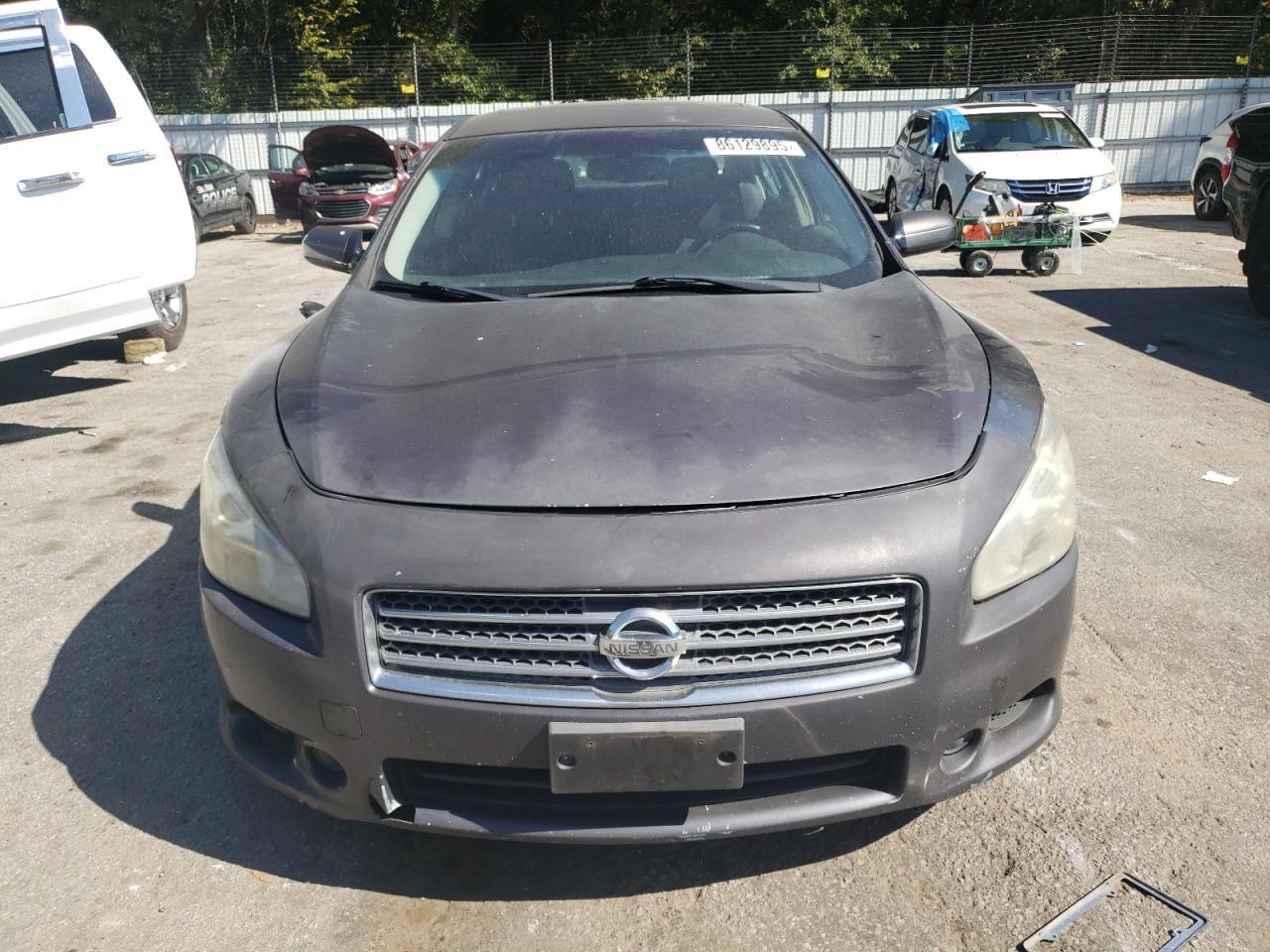 2011 NISSAN Maxima