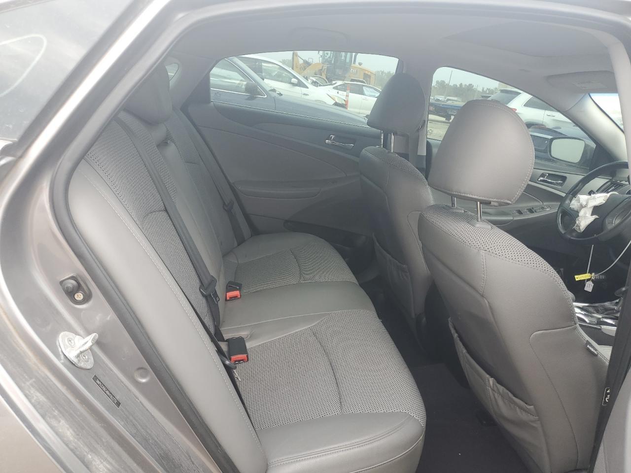 2011 HYUNDAI SONATA