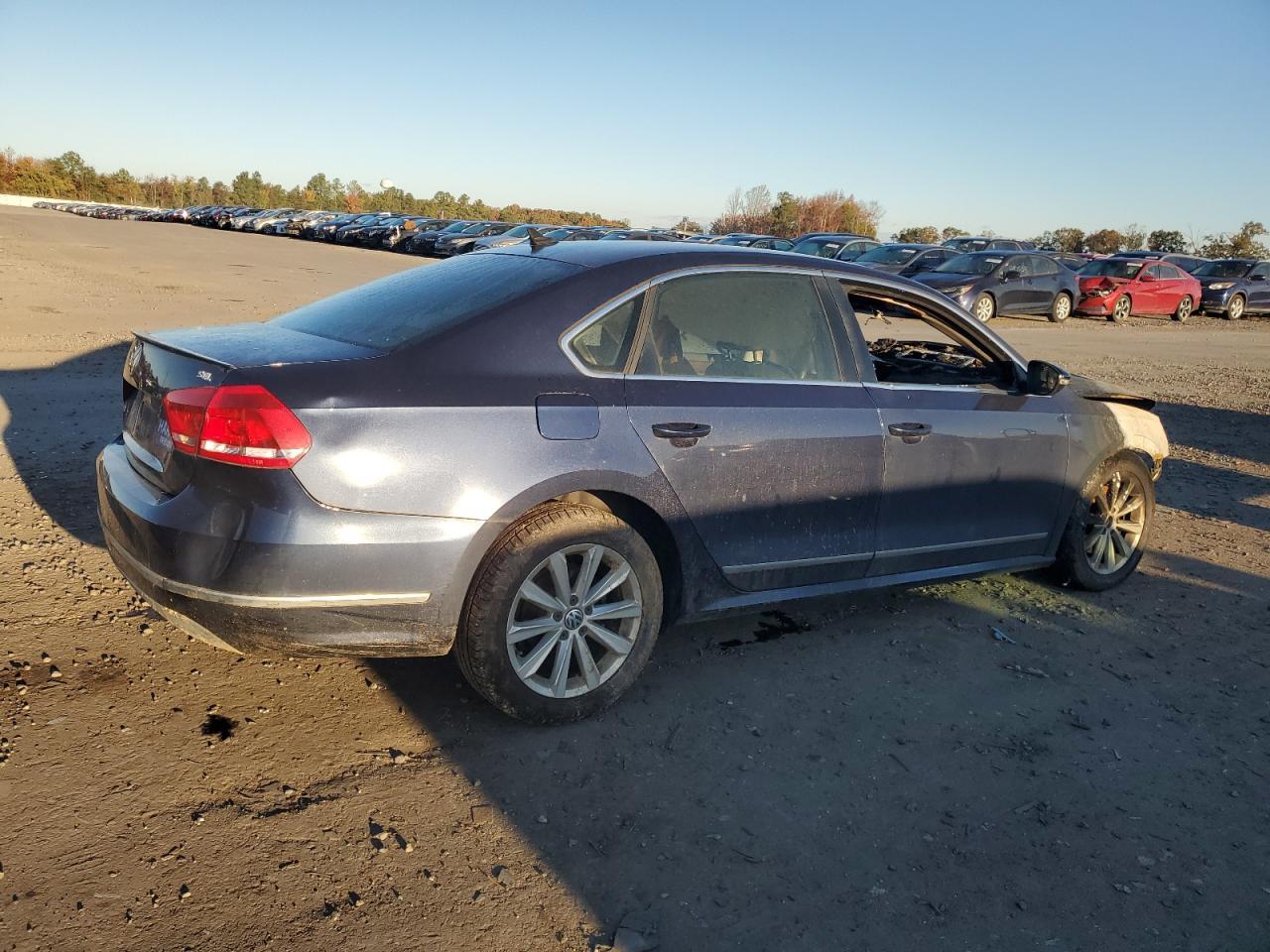 2012 VOLKSWAGEN Passat