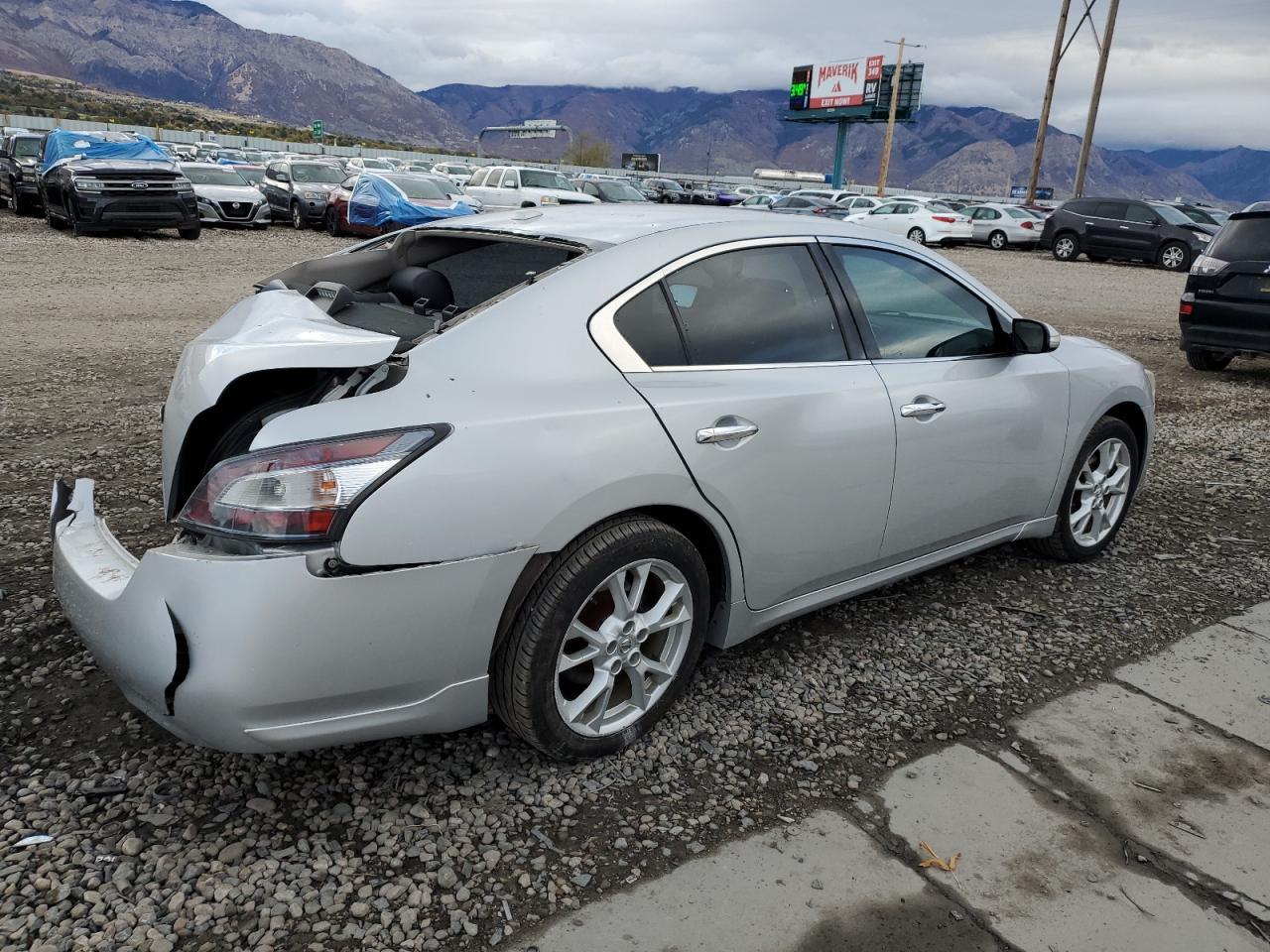 2014 NISSAN Maxima