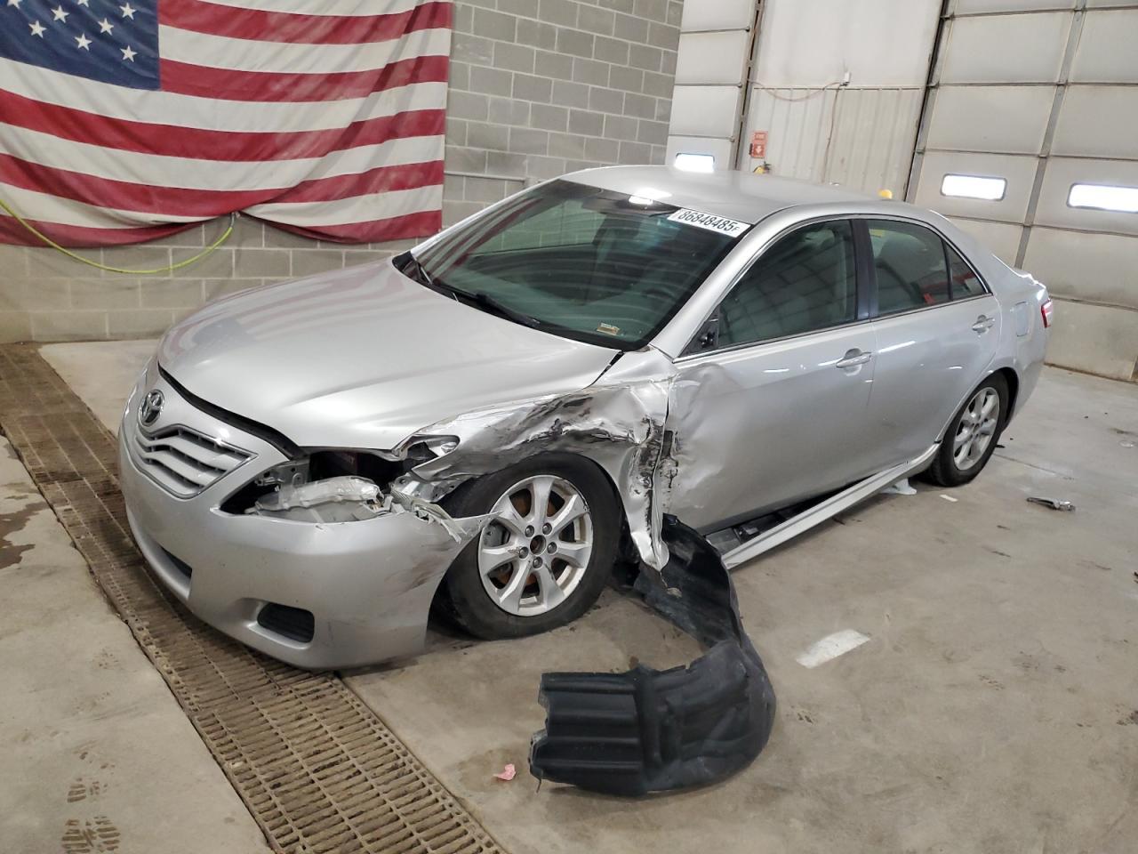 2011 TOYOTA CAMRY