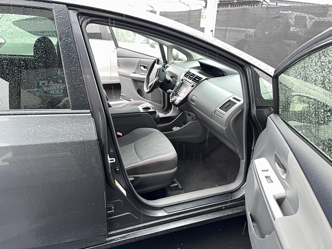 2012 TOYOTA PRIUS V