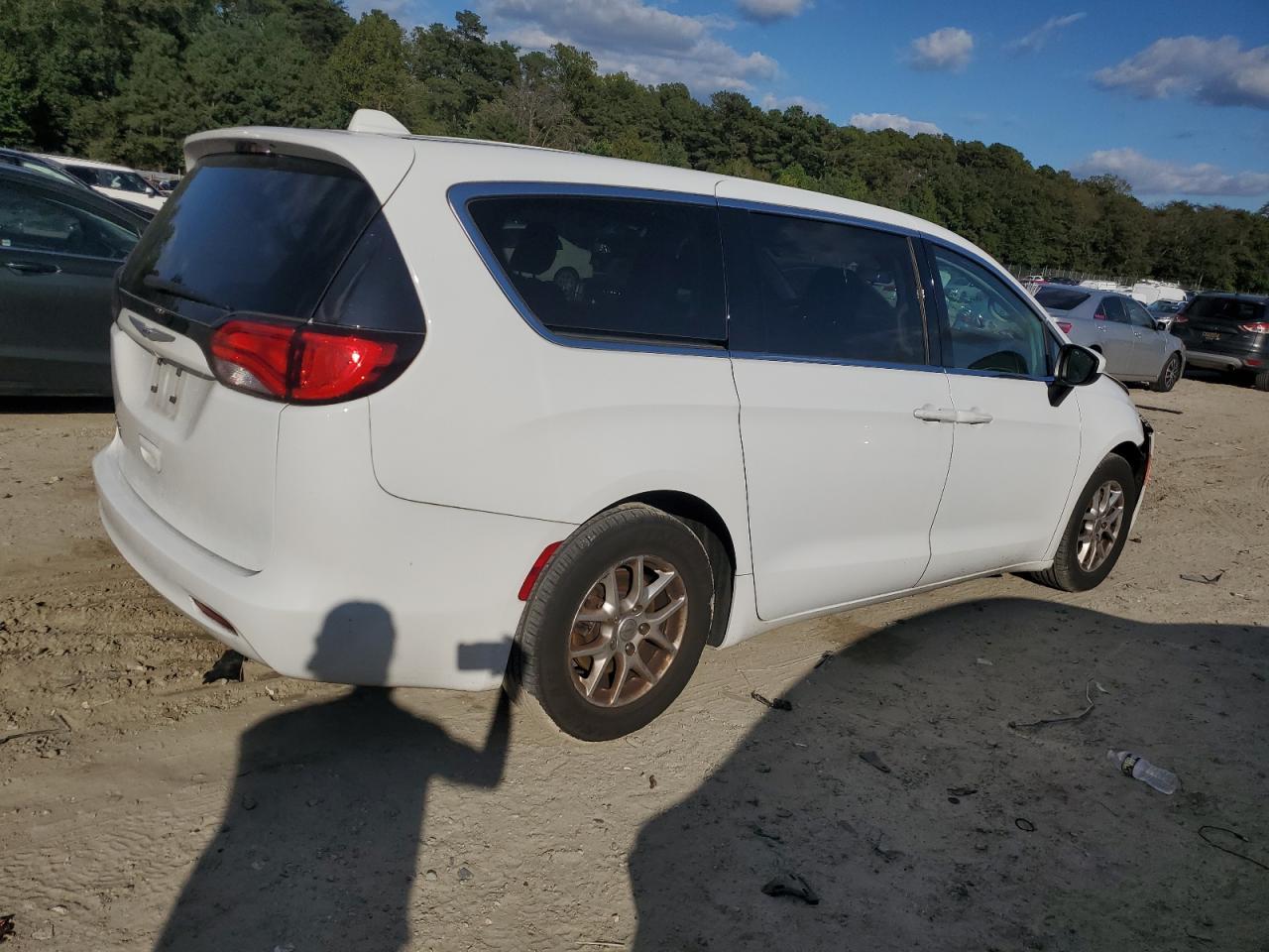 2020 CHRYSLER Voyager