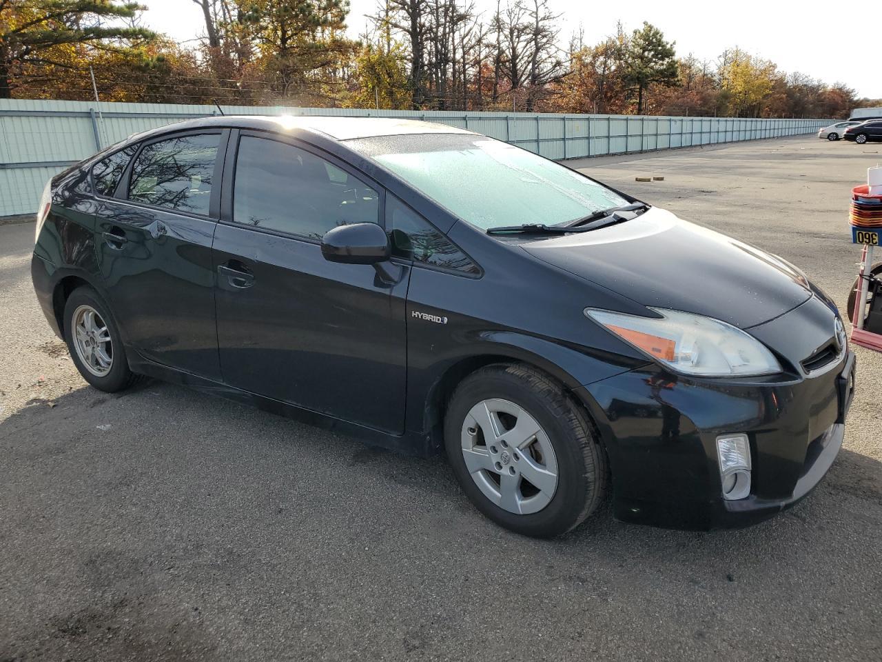 2011 TOYOTA PRIUS
