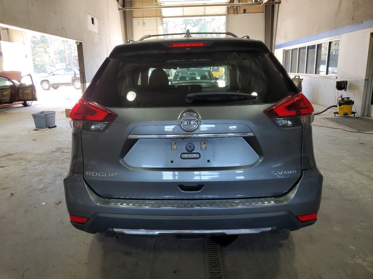 2017 NISSAN ROGUE