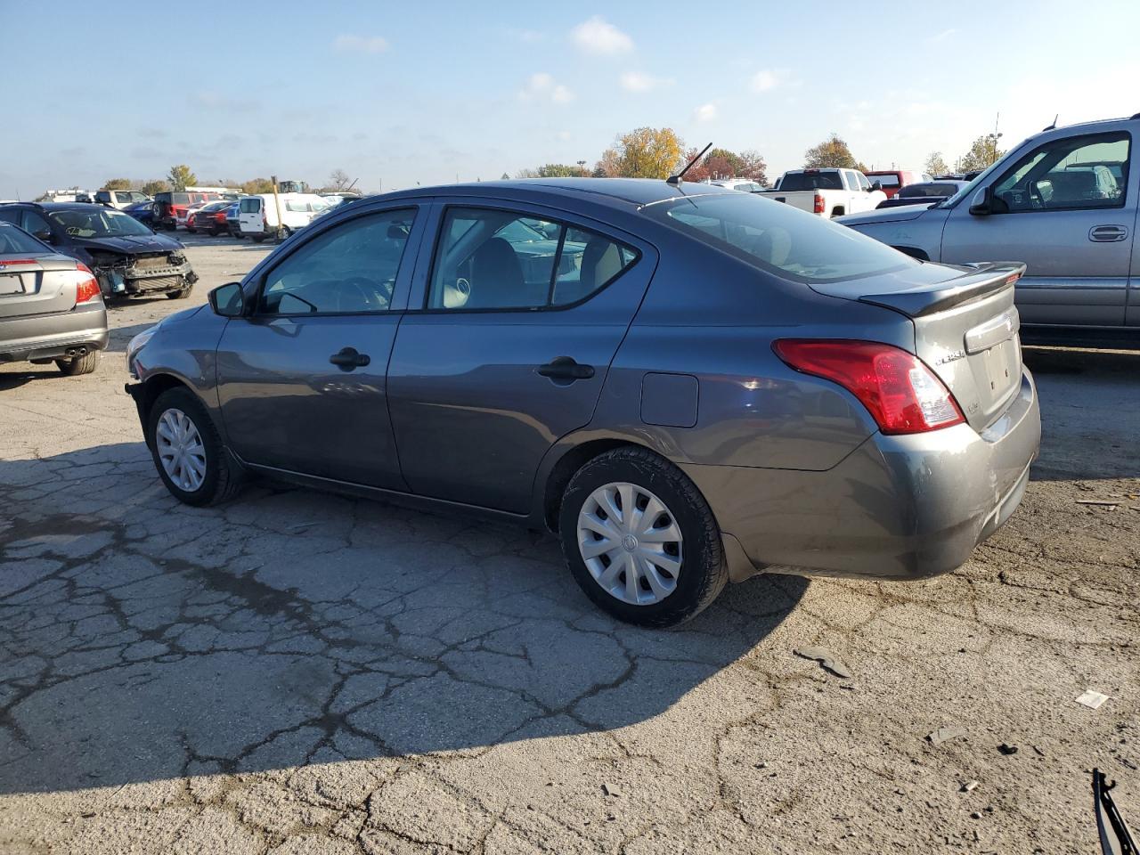 2017 NISSAN VERSA