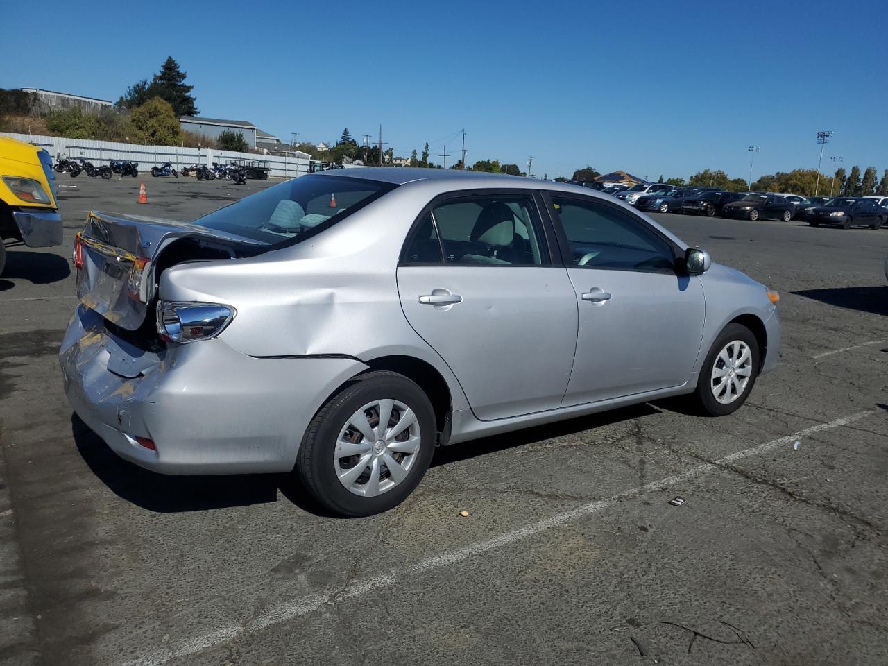 2011 TOYOTA COROLLA