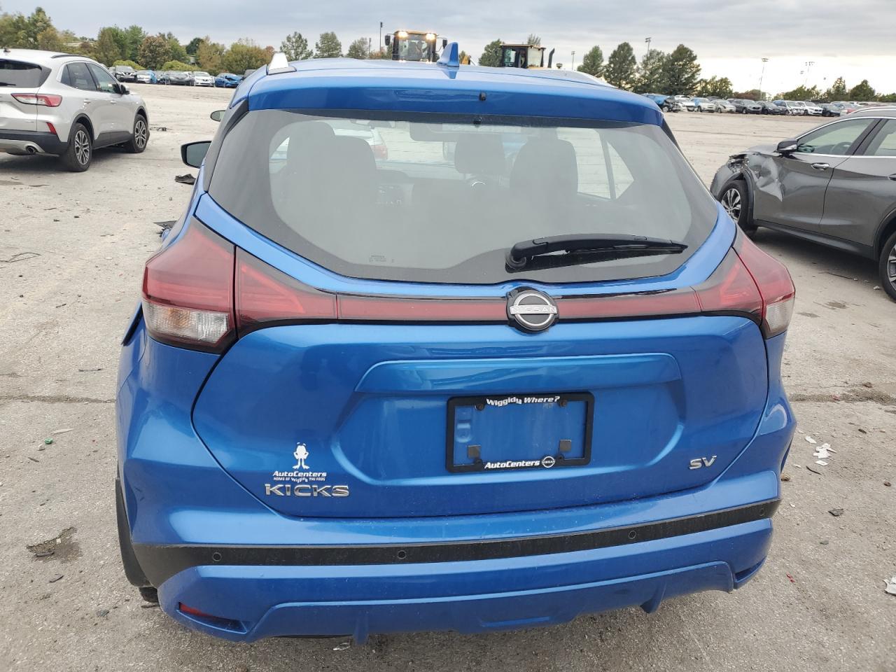 2023 NISSAN KICKS