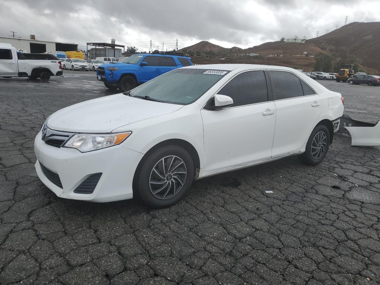 2014 TOYOTA CAMRY