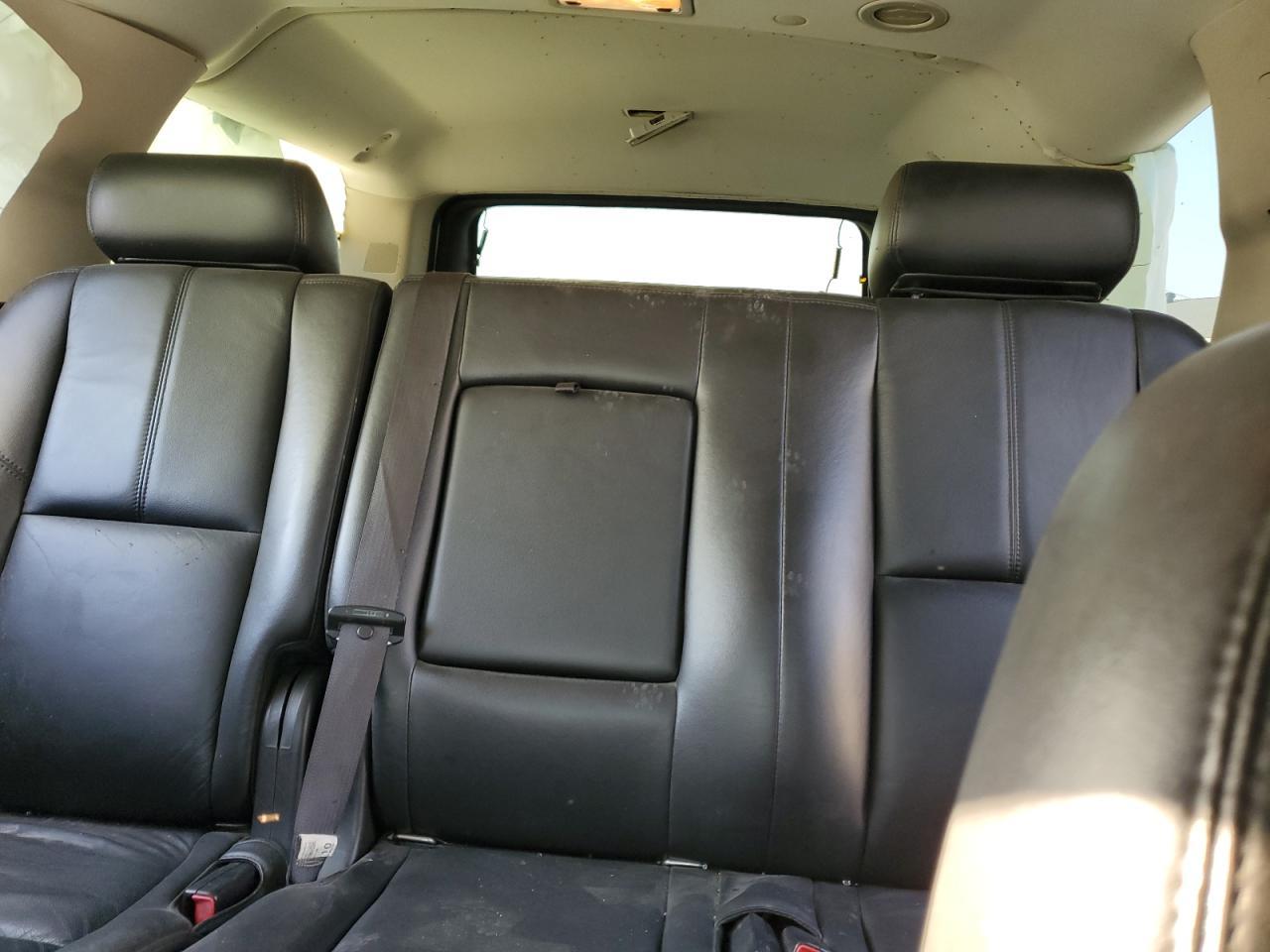 2010 CHEVROLET Suburban