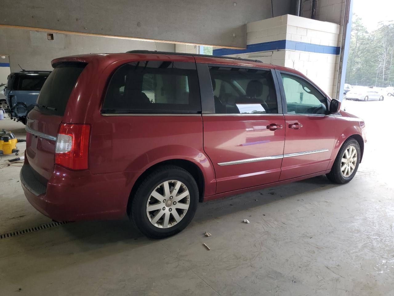 2013 CHRYSLER Town & Country