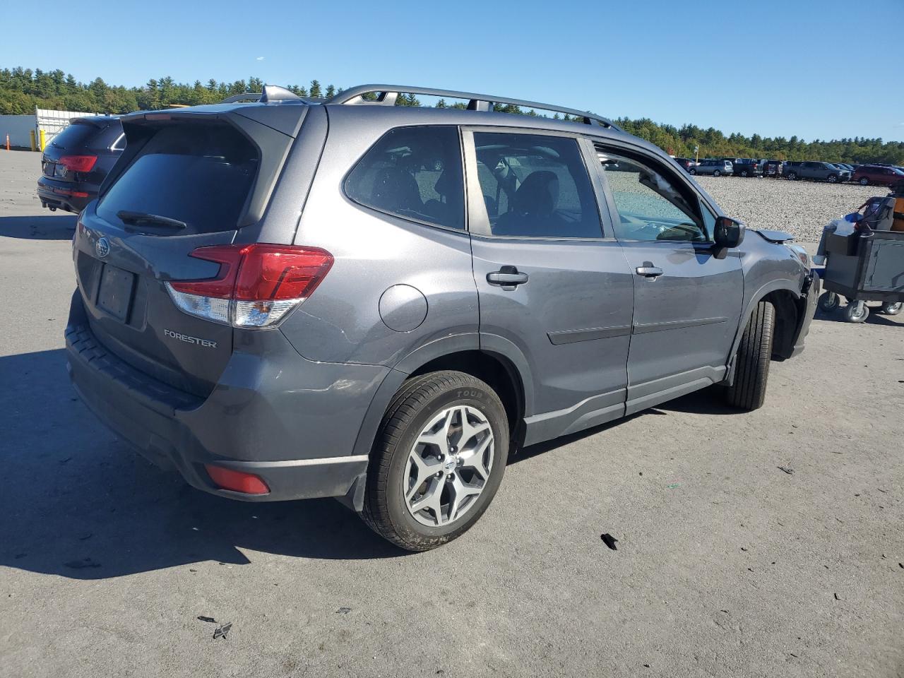 2022 SUBARU FORESTER