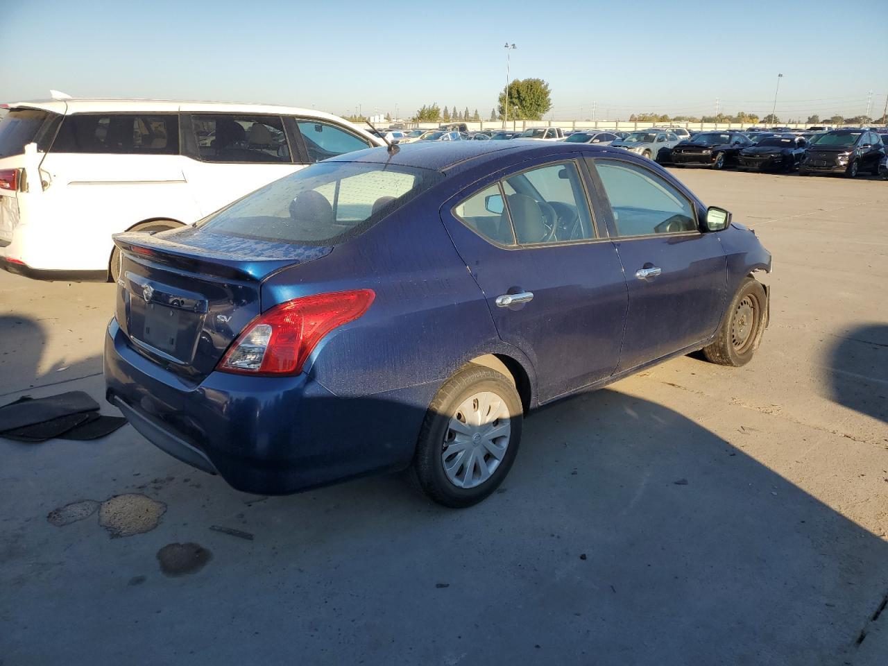 2018 NISSAN VERSA