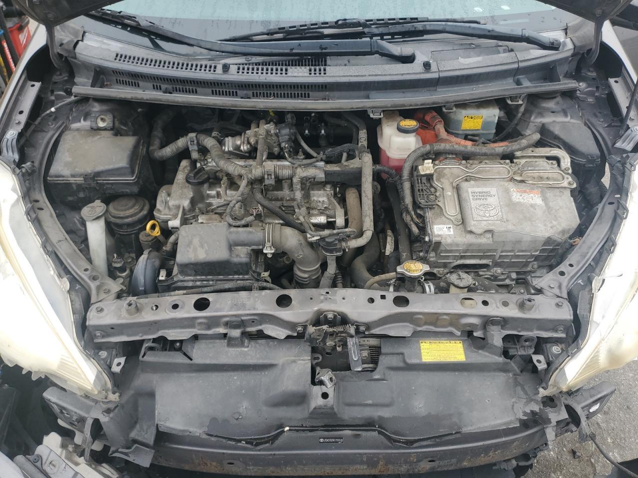 2014 TOYOTA Prius c