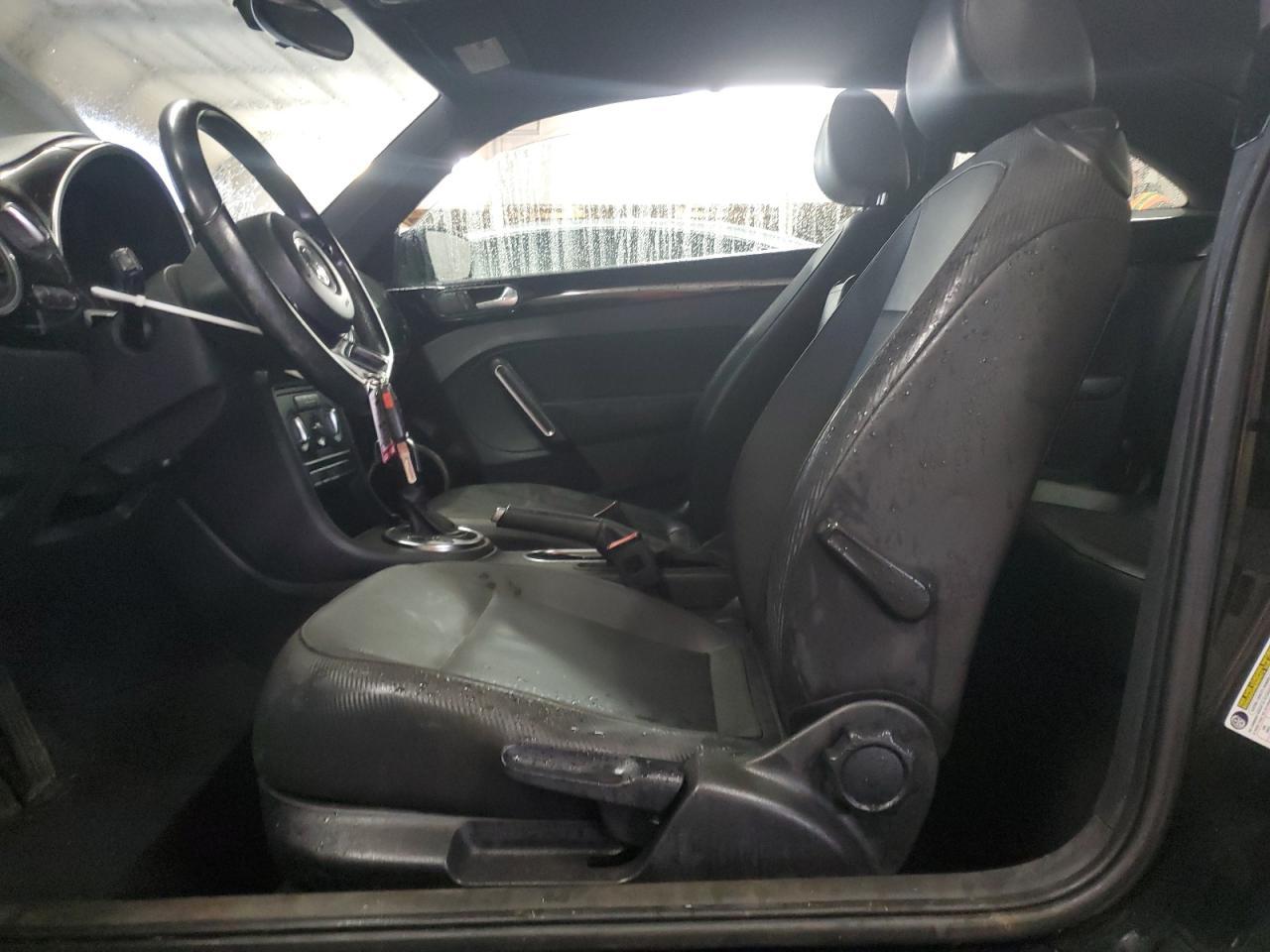 2014 VOLKSWAGEN Beetle