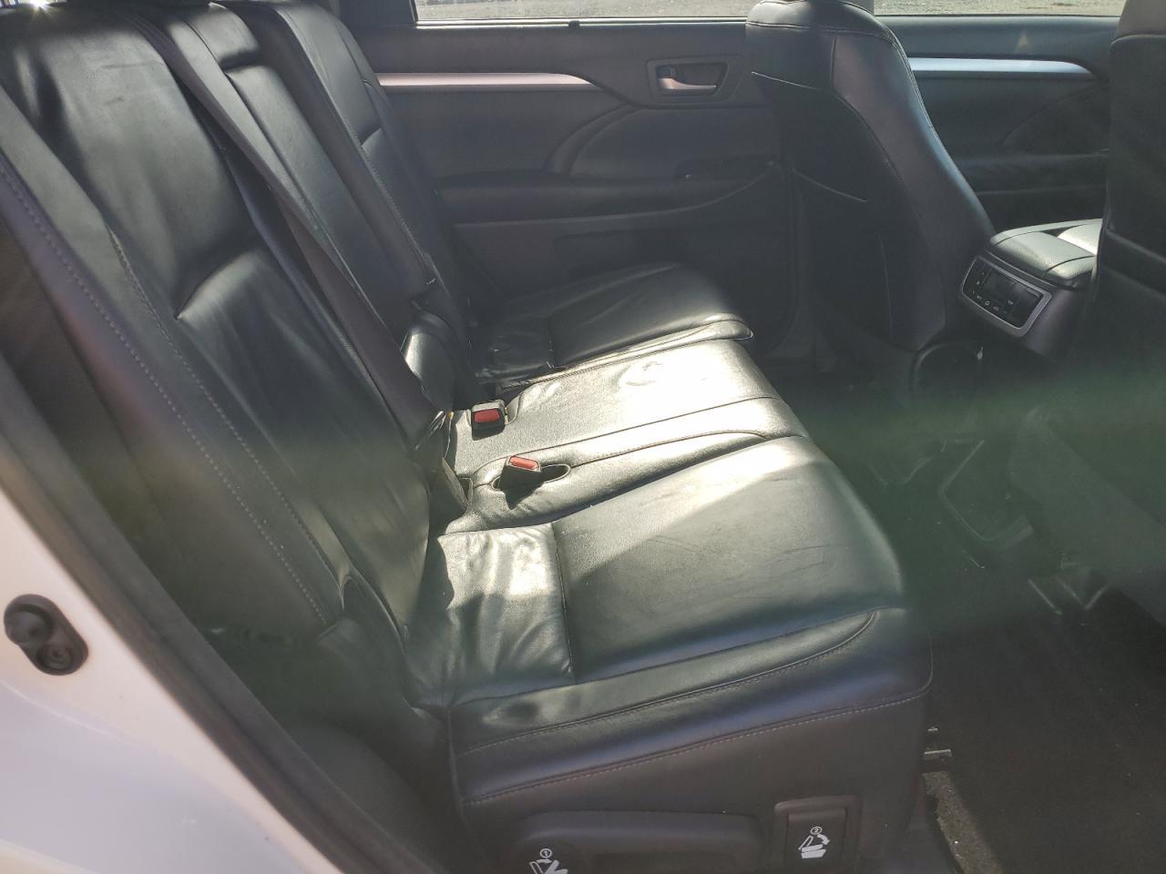 2014 TOYOTA HIGHLANDER