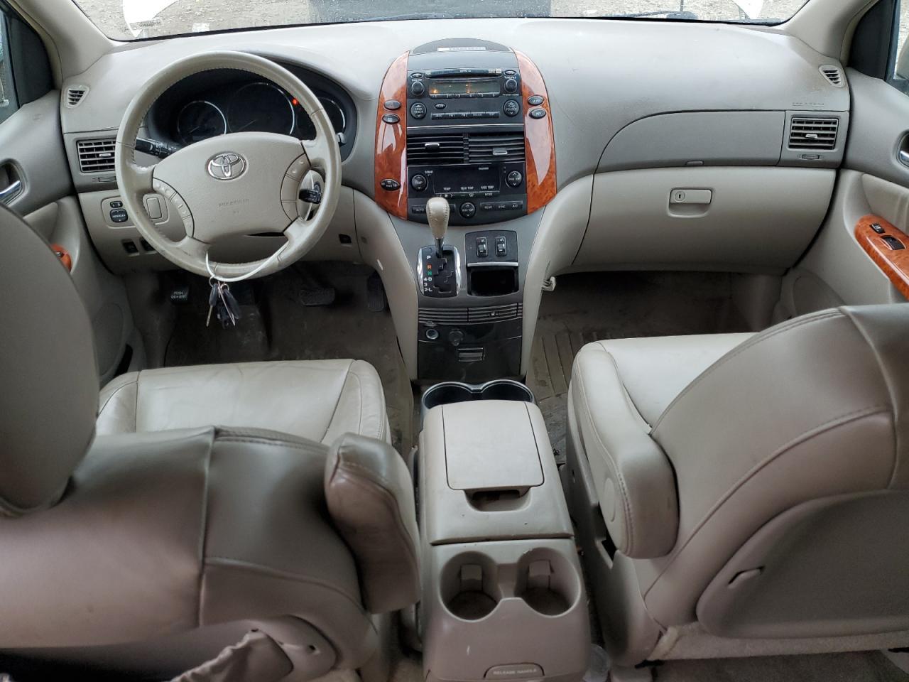 2008 TOYOTA SIENNA