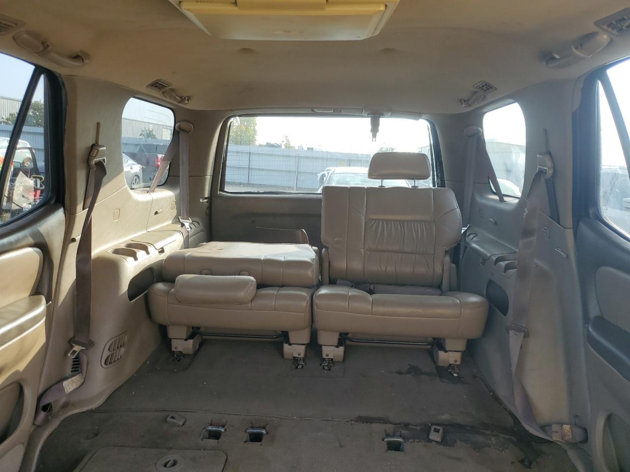 2003 TOYOTA Sequoia