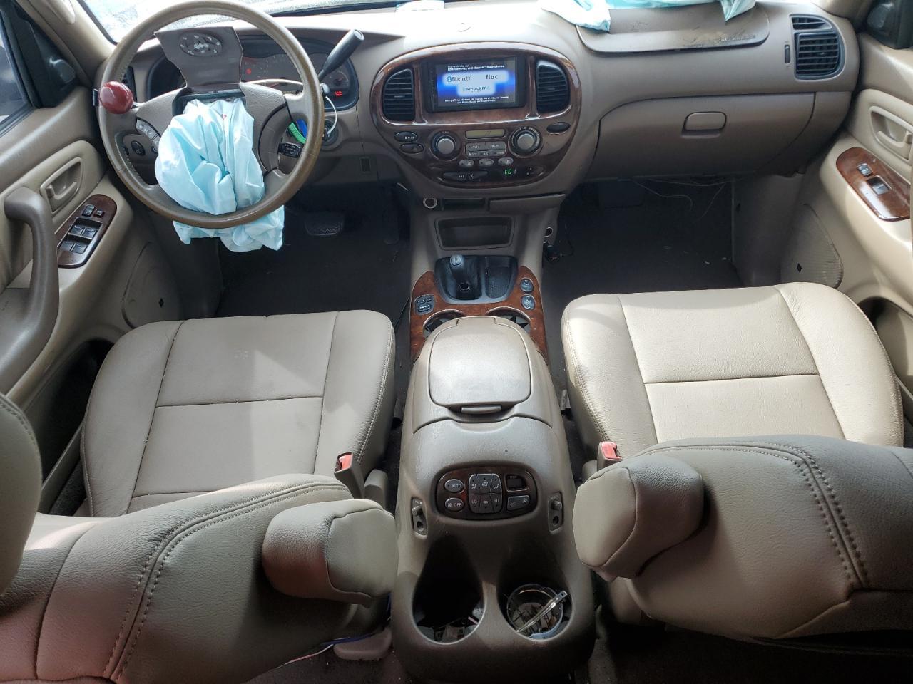 2004 TOYOTA Sequoia