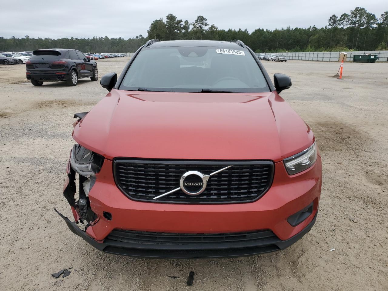2019 VOLVO XC40
