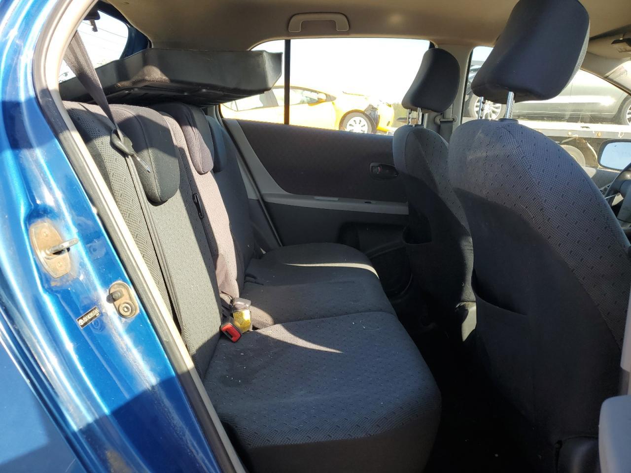 2011 TOYOTA YARIS