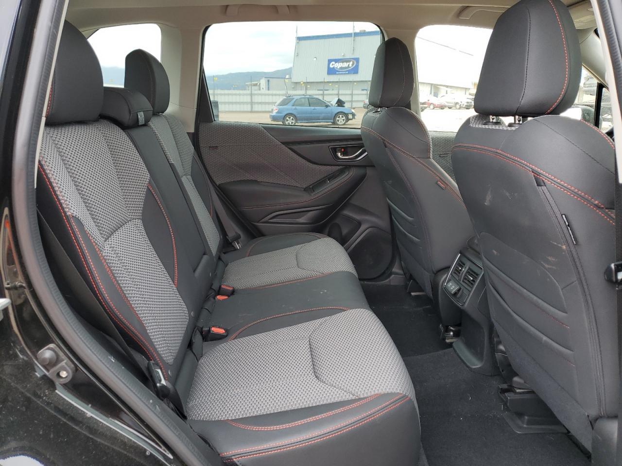 2022 SUBARU FORESTER