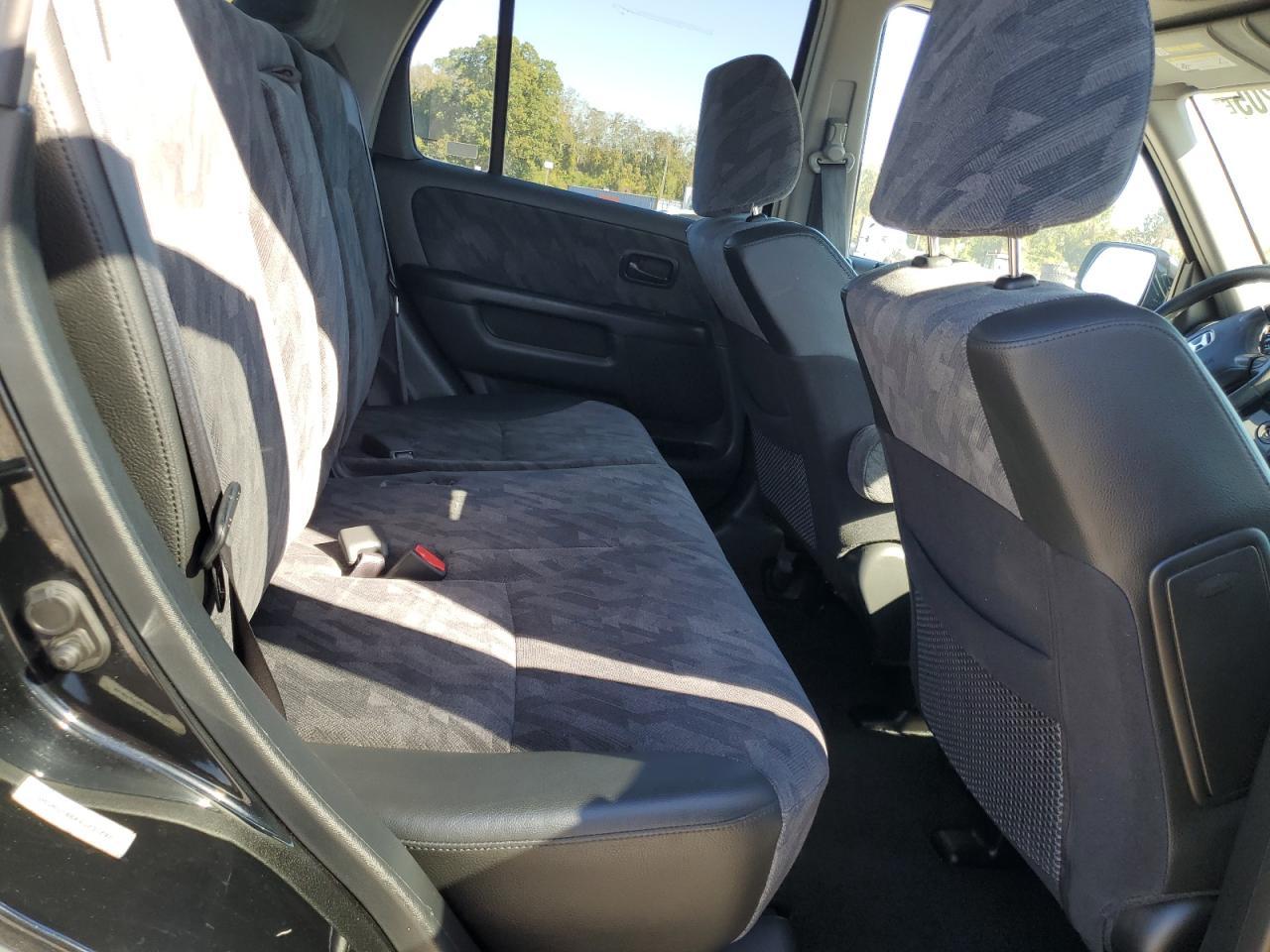2004 HONDA CR-V