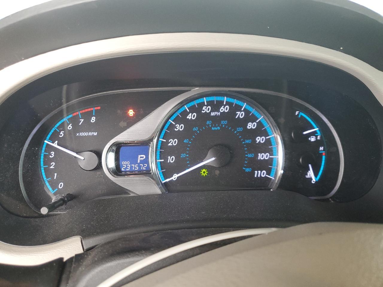2013 TOYOTA SIENNA