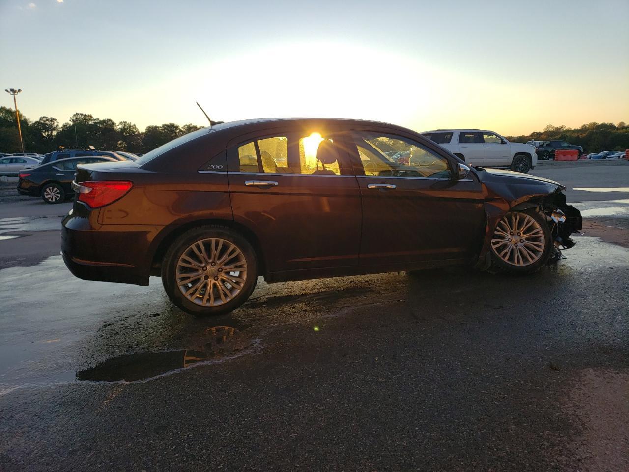 2012 CHRYSLER 200