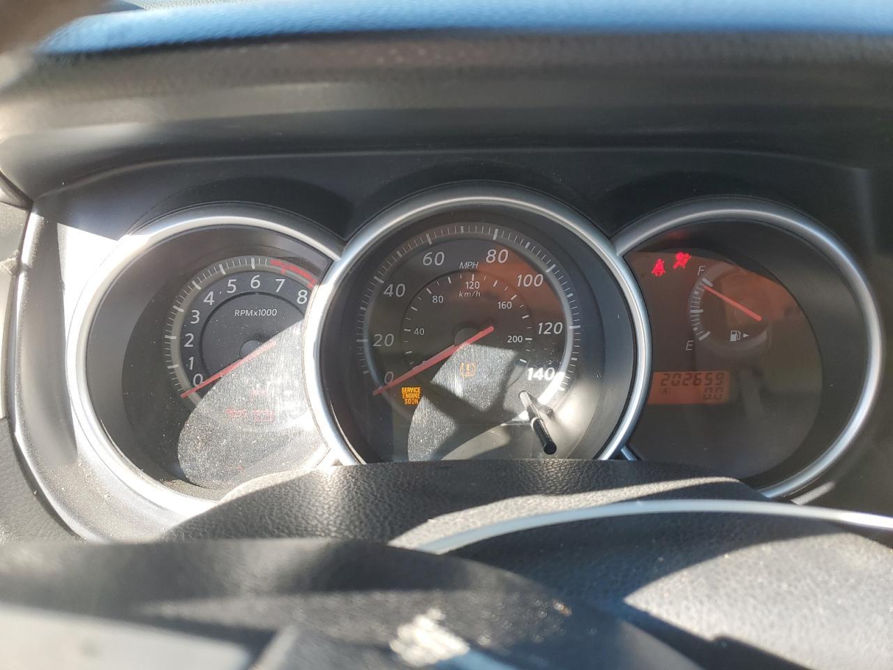 2011 NISSAN VERSA