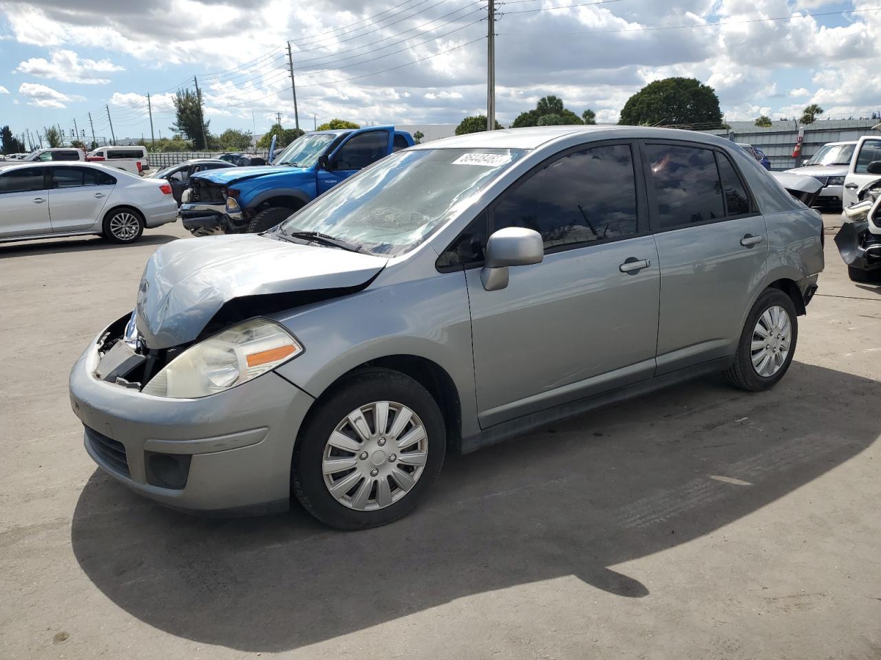 2011 NISSAN VERSA